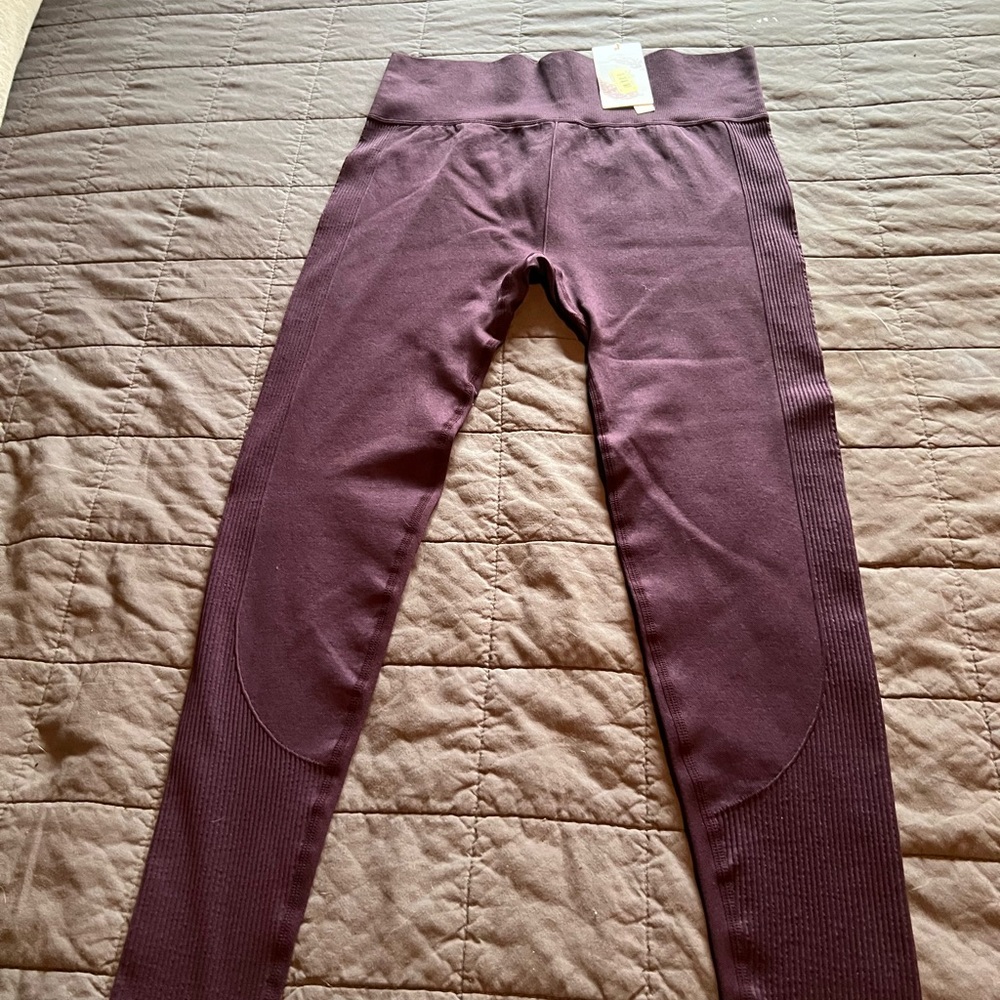 Chelsea & Violet Dark  Purple Leggings